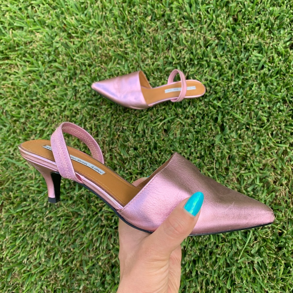 ✨& Other Stories Pink Metallic Kitten Heel✨